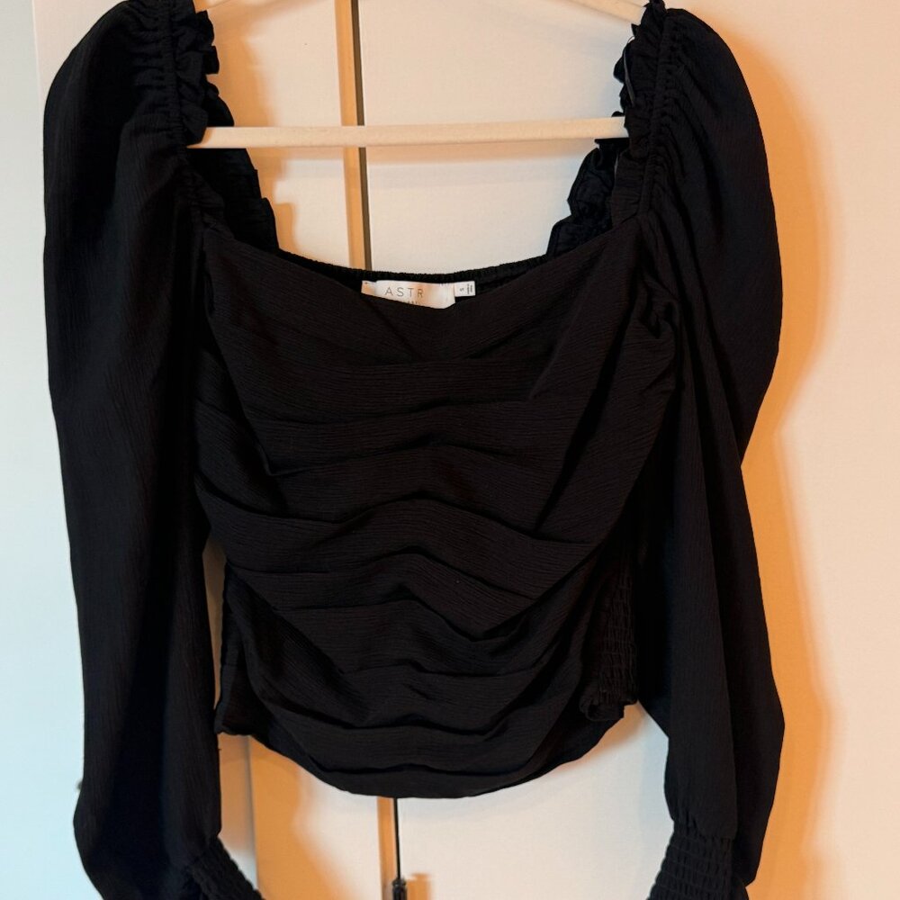 Astr The Label Square Neck Puff Sleeve Top